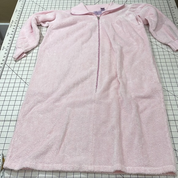 Intimate Appeal pink terry/chenille with zipper front and high neck, pockets - Picture 4 of 12